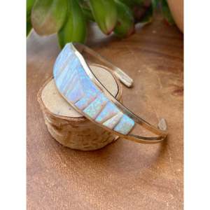Navajo Handmade Cobblestone Cuff <b>Bracelet</b> with White <b>Opal</b> & Sterling Silver Fashionable Accessory - Product Image 4
