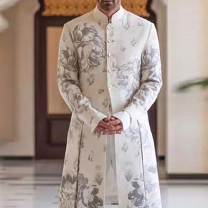 Sherwani y pantalón de hombre negro de último diseñador con hermosas cuentas de cristal adornadas, Resham, trabajo de bordado de secuencia = 2025 - Product Image 1