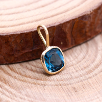 Nouveauté pierre précieuse topaze bleue de Londres de forme carrée 14k or jaune massif pendentif fait main bijoux pour la vente en gros