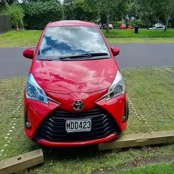 Voitures presque neuves et d'occasion à vendre Toyota Yaris hybride 2021