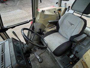 รถแทรกเตอร์ Massey Ferguson MF 399 140 แรงม้า ขับเคลื่อน 4 ล้อ แบบมีห้องโดยสาร รถแทรกเตอร์สำหรับงานเกษตร เครื่องจักรกลการเกษตรมือสองสำหรับขาย - Product Image 5