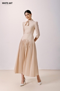 Marque privée Robes pour femmes de forme longue Fermeture à glissière au dos Robe plissée Reggie Sunray Vêtements élégants pour femmes Fabricant de fourmis blanches - Product Image 4