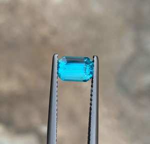 100% ธรรมชาตินีออนสีฟ้า Apatite พลอยหลวมเกรดแฟนซีเหลี่ยมเพชรพลอยตัดเหมาะสําหรับเครื่องประดับทําใช้ OEM จํานวนมาก - Product Image 3