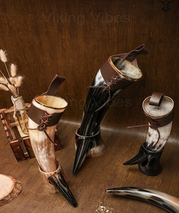 Diseño único de tendencia 2025 Cuerno para beber vikingo de Búfalo con soporte de metal Cuerno para beber comida para ágata de Venta caliente - Product Image 2