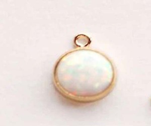 จี้ห้อยคอเด็กสไตล์วินเทจประดับพลอยสีเขียวมรกต ตัวเชื่อมต่อจี้ห้อยคอขายดี ชุบทองคำขาว 925 เครื่องประดับงานแต่งงาน - Product Image 1