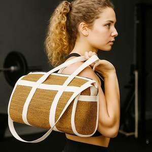 Sac de voyage en jacinthe d'eau artisanal |   Sac de voyage écologique pour le week-end et les voyages d'une nuit - Product Image 2