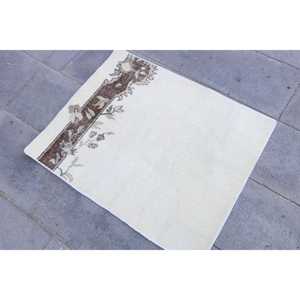 พรมวินเทจขนาด 2.3x2.8 ฟุต, พรมตุรกีขนาดเล็ก, พรมขนสัตว์สีขาวสไตล์ตะวันตกเฉียงใต้ - Product Image 2