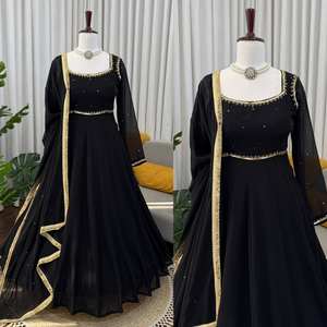 Robe Anarkali et pantalon en georgette noire à motifs festifs tendance avec un ensemble de dupatta - Product Image 3