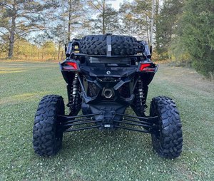 Can-Am X3 Turbo RR UTV 2023, 4x4, Automático, Motor de Gasolina de 4 Tiempos, Triple Negro, Vehículo Todoterreno de Alta Distancia al Suelo - Product Image 3