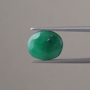 มรกตธรรมชาติแท้ รับรองโดย IGI ขายส่ง น้ำหนัก 5.81 กะรัต ทรงรี ขนาด 12x10 มม. สีเขียวพรีเมียม ขัดเงา/เคลือบน้ำมัน สำหรับทำเครื่องประดับ - Product Image 1
