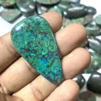 Vente en gros de cabochons en cristal naturel de chrysocolle turquoise vert certifiés IGI, calibrés, de différentes tailles et formes, effet étoilé