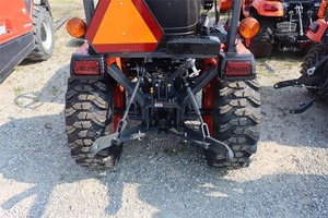 Moteur de tracteur à conducteur marchant B2301HSD-1 20 CV avec pompe de boîte de vitesses et roulement - Product Image 4