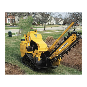 La trancheuse robuste gère les tranchées profondes dans des sols argileux rocheux et compactés - Product Image 2