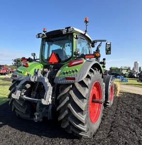 Tractor usado 2023 Fendt 724 VARIO - Product Image 2
