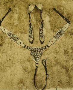 Conjunto de tachuelas de caballo ligeras de calidad superior Diseño occidental Headstall Breast Collar Tamaño completo con logotipo personalizado - Product Image 5