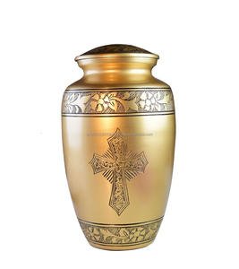 Vente en gros Urnes de crémation en laiton pour adultes Urnes de crémation en métal gravé personnalisées de haute qualité pour cendres humaines et adultes - Product Image 2