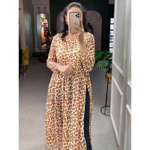 Adorable Kurti pour femme de style vintage, taille XL, imprimé animal brun, en mousseline de soie, coupe Nayra, pour l'automne et le printemps, à porter au quotidien, avec décoration de logo - Product Image 5