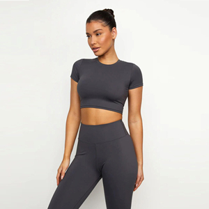 Camiseta corta de manga corta con estilo para mujer, cómoda, ligera, informal, perfecta para el uso diario - Product Image 3