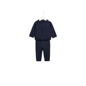 Ensemble sweat à capuche et pantalon de jogging confortable pour bébé pour le jeu de tous les jours et les sorties élégantes - Product Image 1