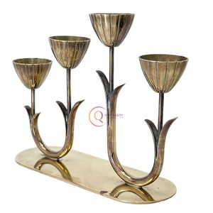 Nouveau design Candélabre en laiton doré Décoration de mariage Pot à bougie unique fait à la main pour accessoires d'éclairage Chandelier - Product Image 2