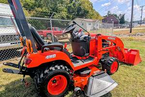 Para Tractor de Ruedas Kubota BX2360, Marca Massey-Ferguson, para Uso Agrícola con Componentes Principales: Motor, Bomba de Engranajes, Caja de Cambios - Product Image 3
