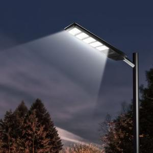 Lampadaire solaire LED extérieur le plus vendu pour routes, jardins, allées et parcs – Durable, économe en énergie, allumage/extinction automatique, installation facile - Product Image 1