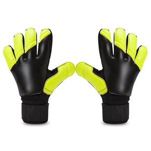 Gants de gardien de but en latex noir et jaune fluo, design personnalisé, avec latex allemand de 4 mm, coupe négative et sangle. - Product Image 3