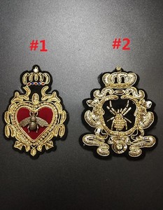 Mode fait à la main porte-clés petits vêtements autocollants personnalisé sergé tissu adhésif Merrow bordure fer sur Patch avec porte-clés - Product Image 4