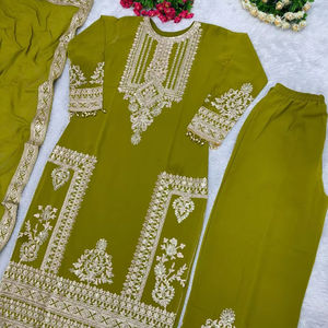 Top bas et Dupatta avec travail de séquence Designer Party Wear - Product Image 1