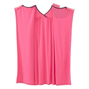 Bata de Hospital Unisex Adaptable para Pacientes con Discapacidades, Recuperación Postoperatoria, 100% Algodón, Cierre de Broches Laterales en los Hombros - Product Image 3