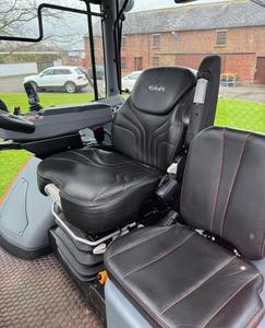 รถแทรกเตอร์อเนกประสงค์สำหรับเดินฟาร์ม4WD คูโบต้ารถแทรกเตอร์มือสองพร้อมปั๊มส่วนประกอบแกนเกียร์ - Product Image 6