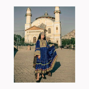 Ropa de mujer Diseño informal liso Pakistani Ladies Manga larga Multi Color Kurti con pantalones y Dupatta de India 2024 - Product Image 4