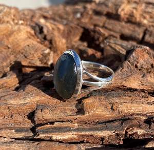 Bague statement en labradorite faite à la main, argent sterling 925, pierre précieuse, bijou unique et tendance, cadeau pour femme et homme - Product Image 6