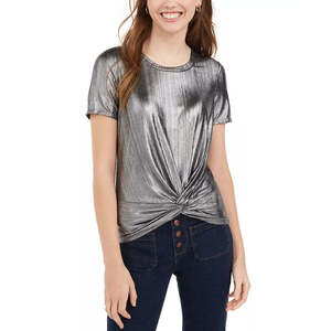 Top Sportivo Love Fire per Ragazze Junior, Argento Metallizzato con Dettaglio Intrecciato Frontale, Taglia Piccola, Traspirante, in Spandex Stampato per Fitness - Product Image 1