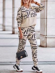 Ensemble de survêtement décontracté et élégant pour femmes, vêtements de sport streetwear, conçu pour le fitness, l'entraînement et le confort au quotidien - Product Image 2