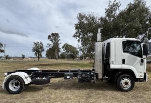 Camión FRR600 Long Premium Automático 4x2 con Motor Diésel Cummins de 150-250 HP, 5-10 T de Peso Bruto Vehicular, Cámara Trasera, Cabina/Chasis 360 - Product Image 2