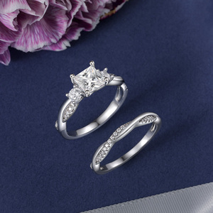 Jeulia Three Stone Princess Cut Twist Ring Set in Sterling Silver for Wedding - Product Image 6