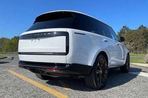 Oferta de Calidad con Súper Descuentos 2024-2025: Vehículos Usados Smart Automatic D300 Autobiography MHEV Listos para Conducir - Product Image 4