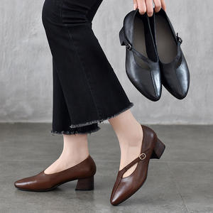 รองเท้าส้นสูงแบบใส เซ็กซี่ หัวเหลี่ยม ระบายอากาศได้ดี พื้นรองเท้า PU เหมาะสำหรับใส่กลางแจ้งในฤดูร้อน รองเท้าส้นสูงระบายอากาศได้ดี - Product Image 3