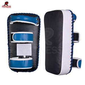 Almohadilla de Entrenamiento de Cuero Resistente Personalizada para MMA, Kickboxing, Muay Thai y Entrenamiento de Patadas - Almohadillas Curvas Protectoras - Product Image 5
