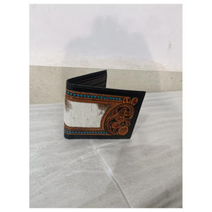 Cartera de cuero suave unisex fabricada en la India con diseño floral, logotipo tallado a mano, superventas, productos para caballos - Product Image 3