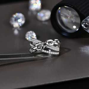 SPARKVISTA elegante banda entrelazada 14K oro sólido cadena enlace anillo Moissanite diamante acento estilo clásico joyería fina - Product Image 1