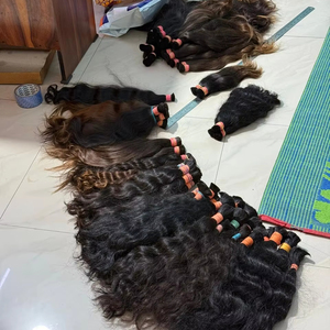 Vente en gros d'extensions de cheveux vierges indiens paquets de cheveux bouclés à cuticule alignée premium tressage non transformés doux sans enchevêtrement - Product Image 1