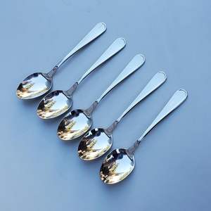 Ensemble de couverts de mariage en acier inoxydable pur au design classique, couverts faits à la main, ensemble de 4 cuillères, fabriqué en Inde - Product Image 5