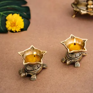 Compra al por mayor: Diya de latón Imperial con forma de tortuga Panchmukhi, hecha a mano, para Diwali, Pooja y Puja. - Product Image 2