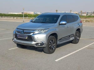 MIT SUBISHA Usado Montero 2017 3.0L V6 Interior oscuro Asientos de cuero AWD Drive - Product Image 2