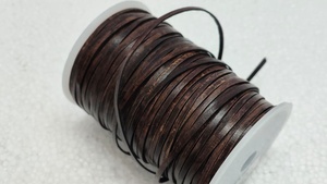 Cordón de Cuero Plano Marrón Oscuro Hecho a Medida, 3 mm, Peridoto, Rollo de Alta Calidad para Fabricación de Joyas, Pulseras y Proyectos de Manualidades - Product Image 6