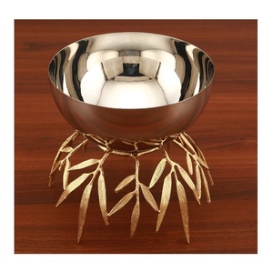 Top Trending Modern Nut Bowl Acero inoxidable y latón Fácil de limpiar para servir fruta para comer Fiestas de hotel en casa - Product Image 1