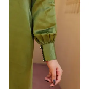 Ensemble de costume en satin vert peint à la main pour femmes Inayat - Product Image 6