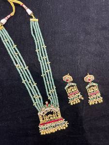 ชุดเครื่องประดับสำหรับผู้หญิง TISHYA DIAMOND สร้อยคอพร้อมต่างหูชุบทองสไตล์ชาติพันธุ์ ประดับมุกเทียมและลูกปัดสีเขียว เหมาะสำหรับงานแต่งงาน - Product Image 4